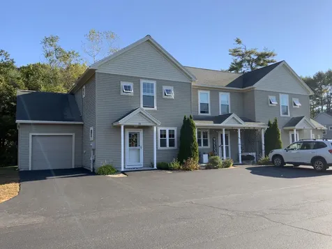 15 Edgefield Lane Brunswick ME 04011