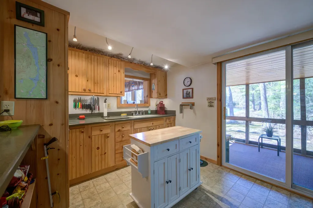 961 N High Street Bridgton ME 04009