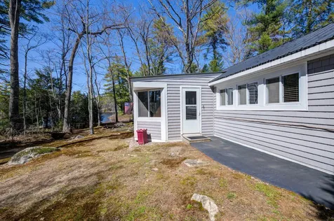 961 N High Street Bridgton ME 04009