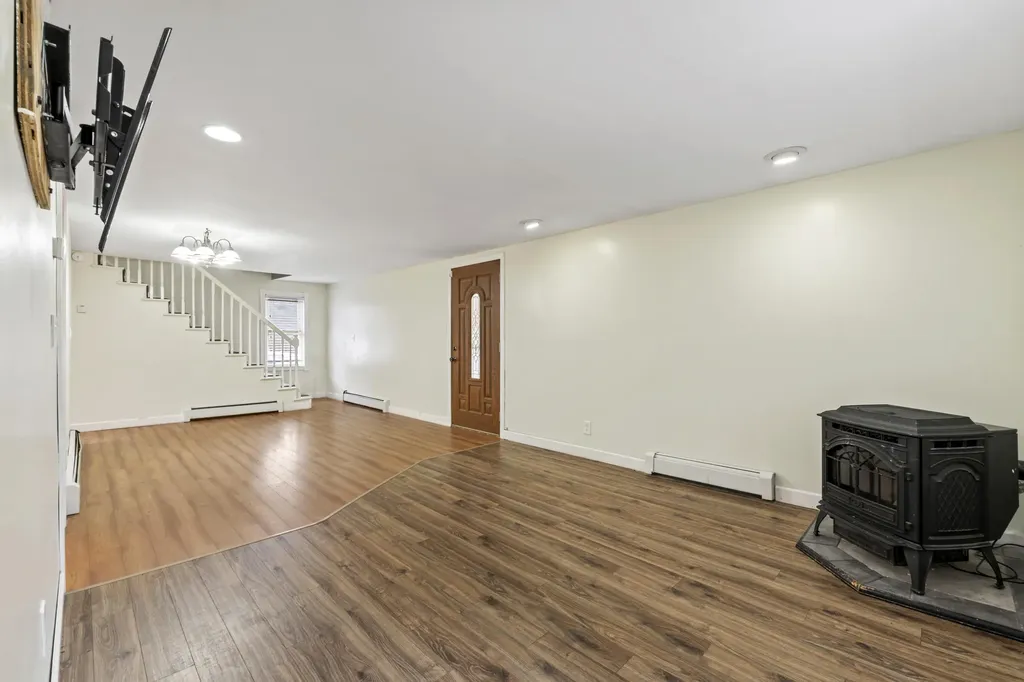 133 Main Street Sumner ME 04292