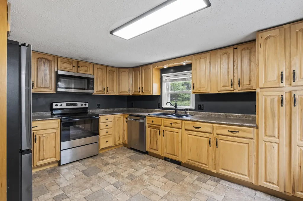 133 Main Street Sumner ME 04292