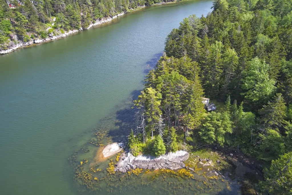 L73M217 N. Kallio Cove Road Saint George ME 04860
