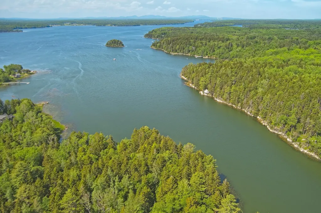 L73M217 N. Kallio Cove Road Saint George ME 04860