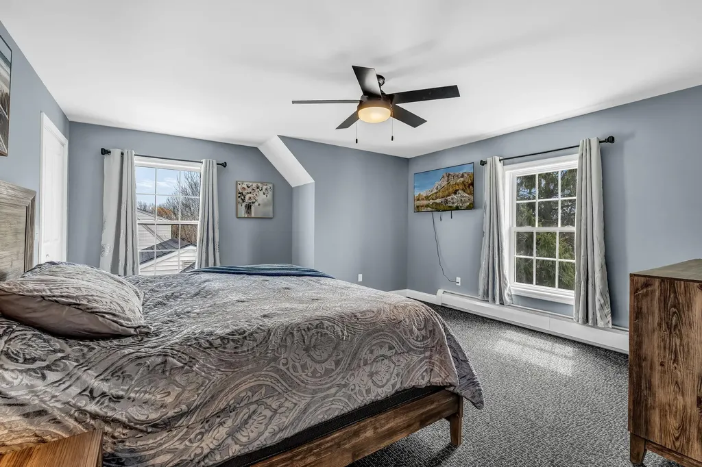 8 Meadow Way Rockland ME 04841