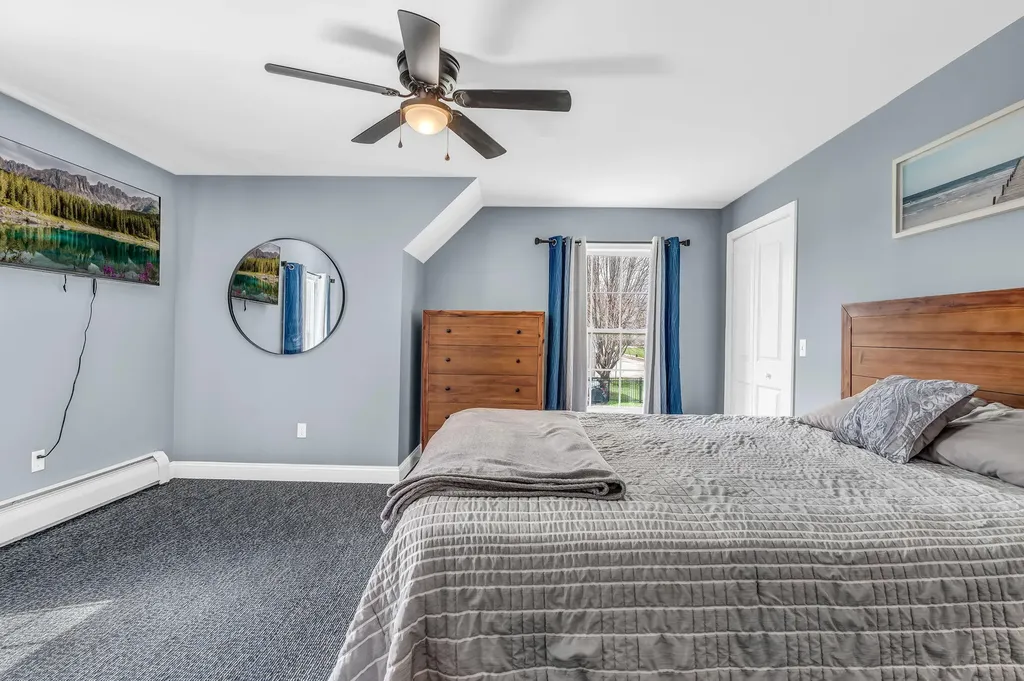 8 Meadow Way Rockland ME 04841