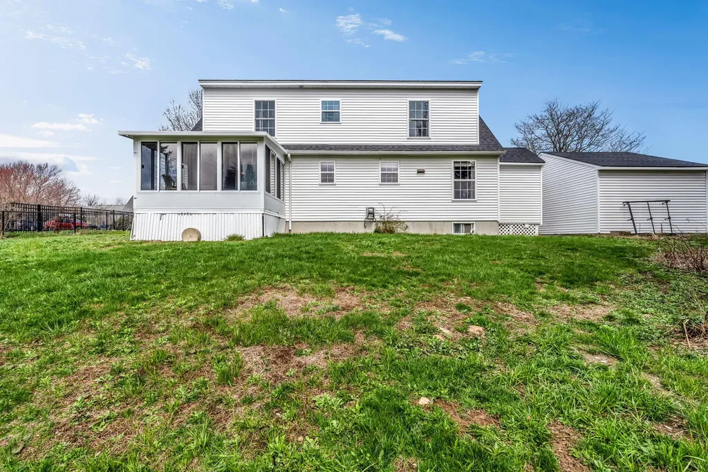 8 Meadow Way Rockland ME 04841