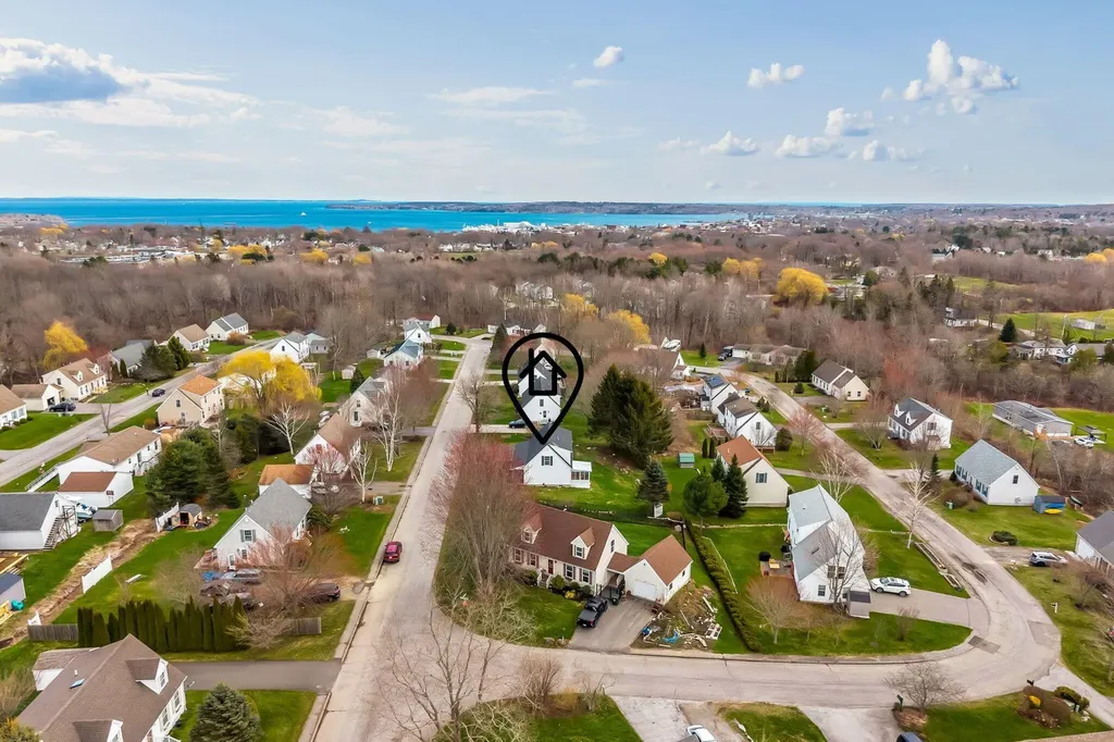 8 Meadow Way Rockland ME 04841
