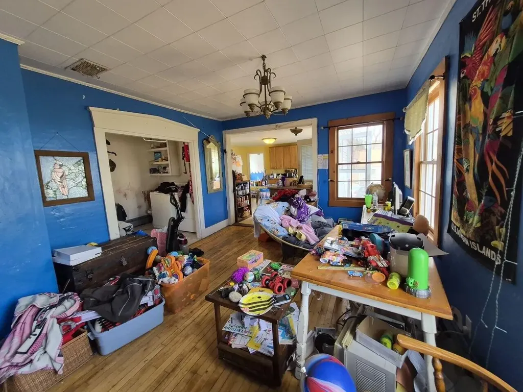 27 Royal Street Winthrop ME 04364