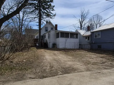 27 Royal Street Winthrop ME 04364