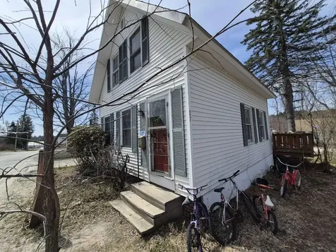 27 Royal Street Winthrop ME 04364