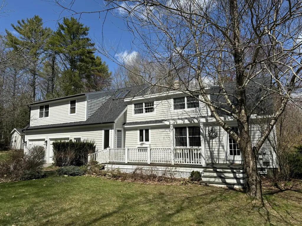 304 Middle Road Falmouth ME 04105