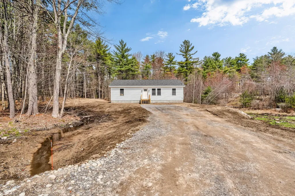 1269 Pequawket Trail Standish ME 04091