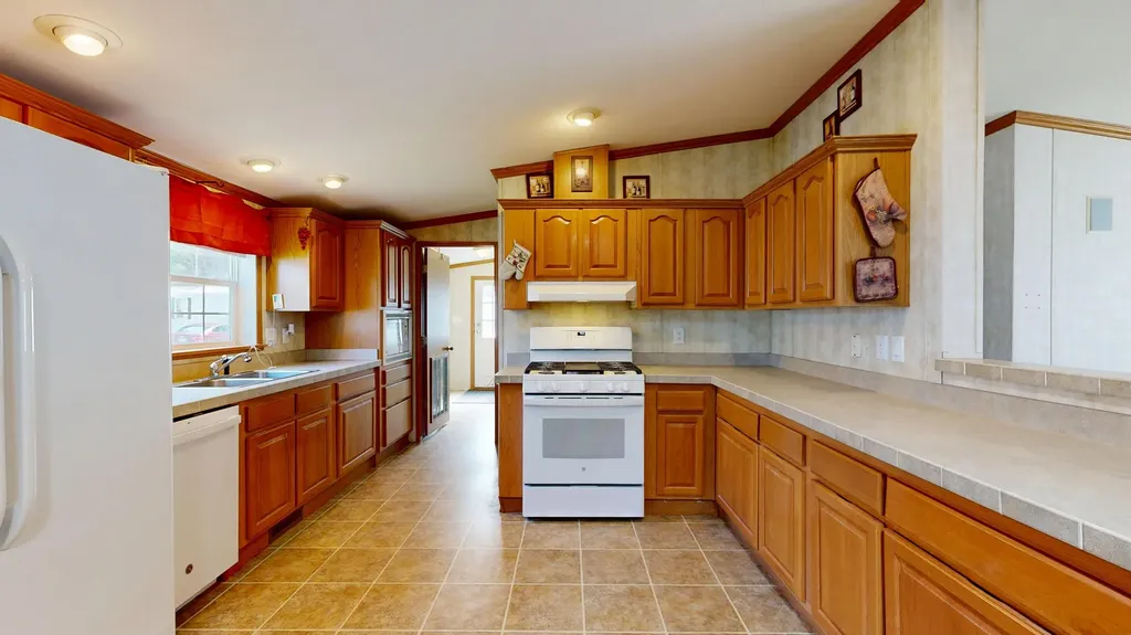 13 Evergreen Road Lewiston ME 04240