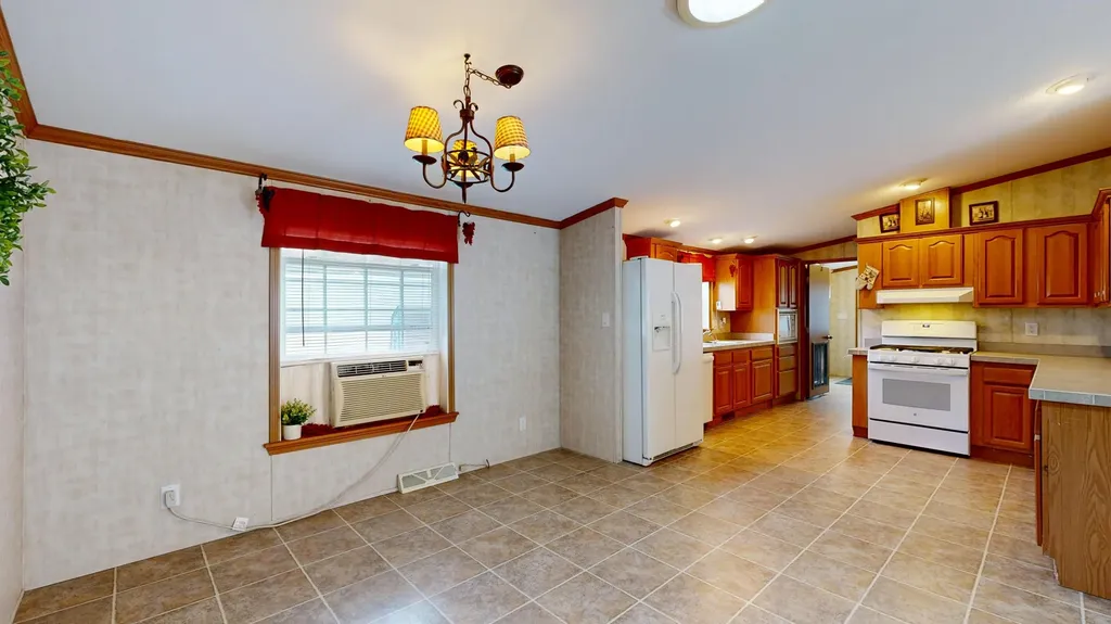 13 Evergreen Road Lewiston ME 04240