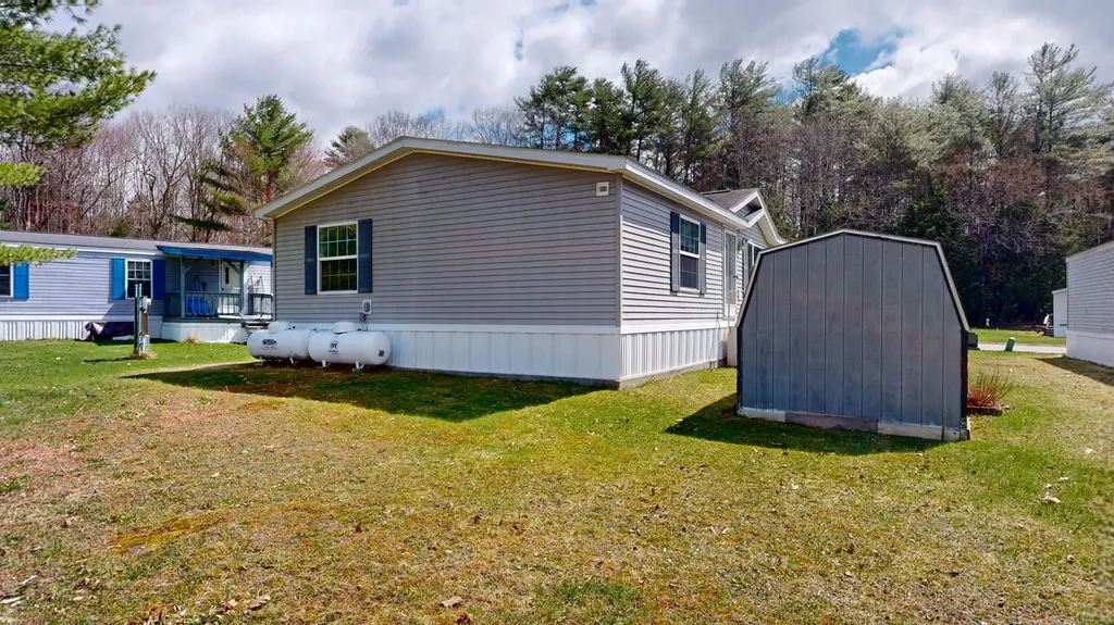 13 Evergreen Road Lewiston ME 04240