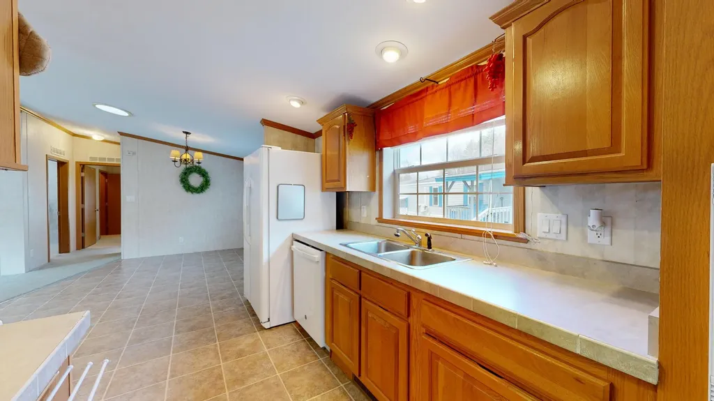 13 Evergreen Road Lewiston ME 04240