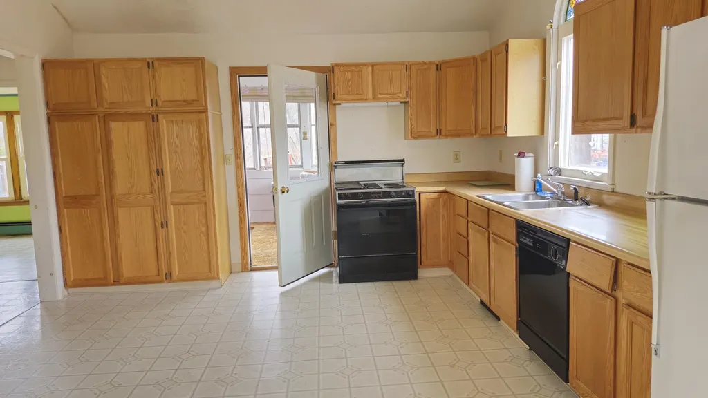 499 Aroostook Avenue Millinocket ME 04462