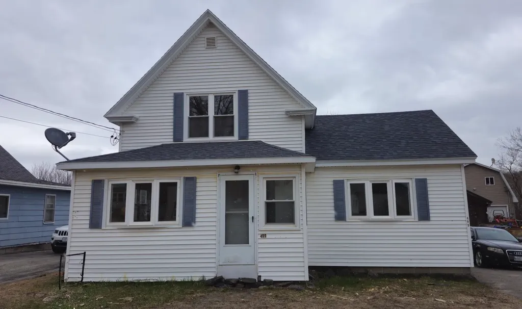 499 Aroostook Avenue Millinocket ME 04462