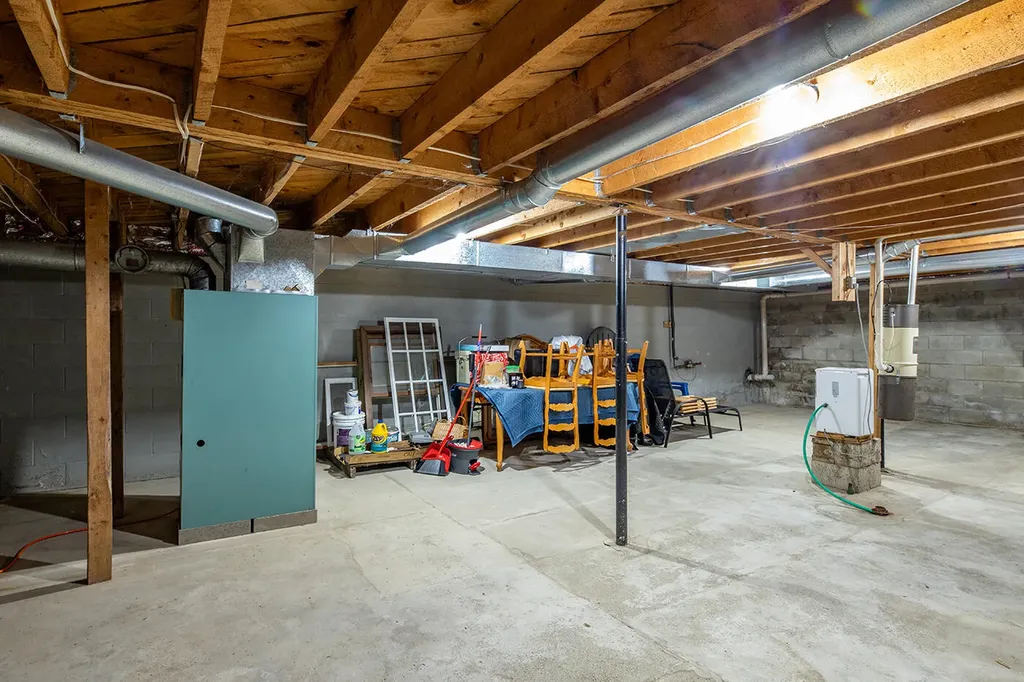 5 Rawson Avenue Camden ME 04843