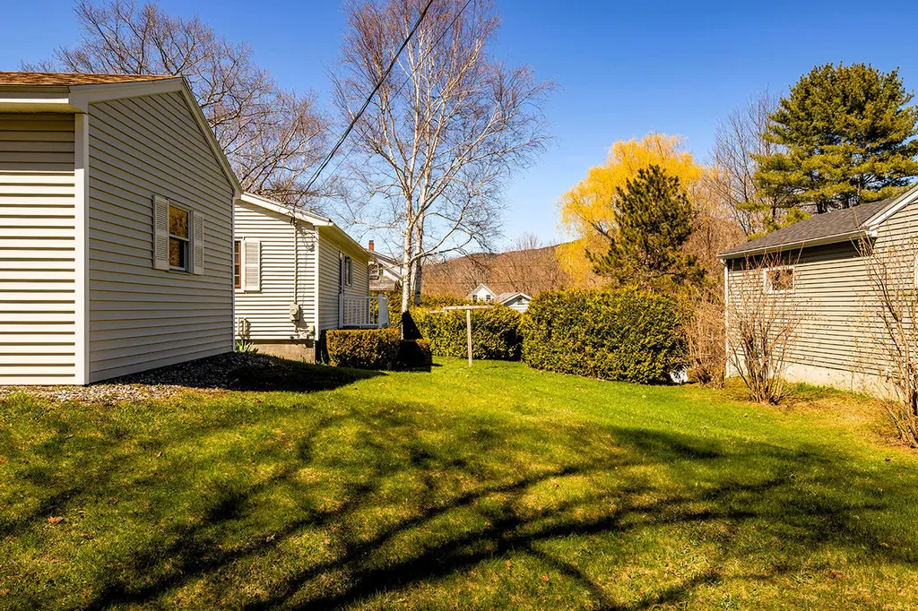5 Rawson Avenue Camden ME 04843