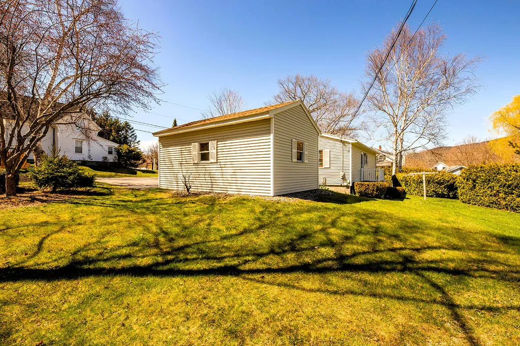 5 Rawson Avenue Camden ME 04843