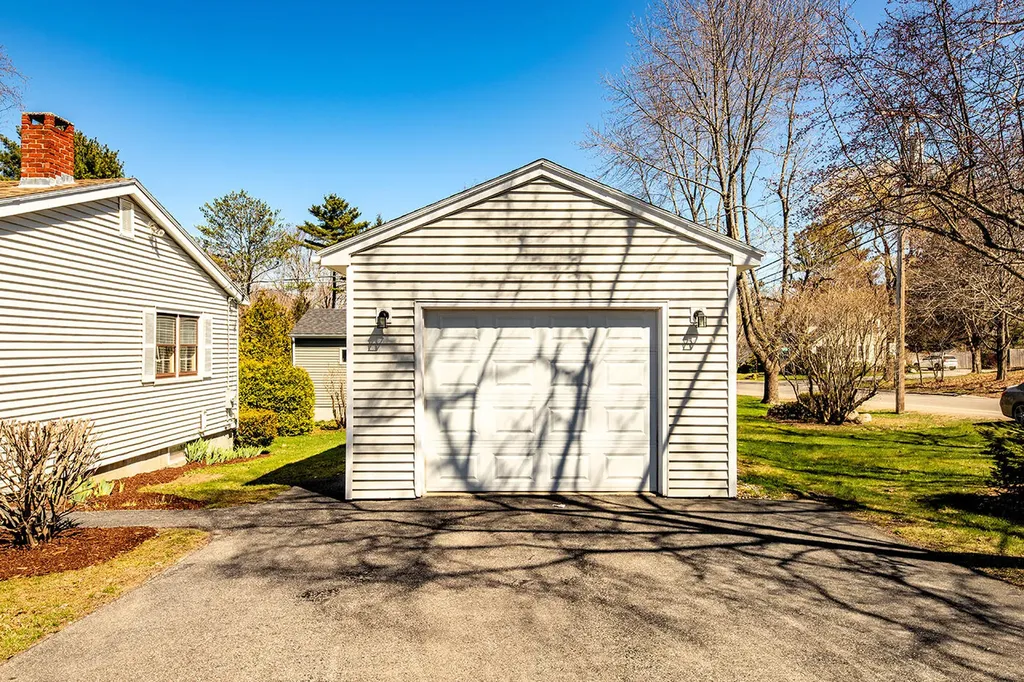 5 Rawson Avenue Camden ME 04843
