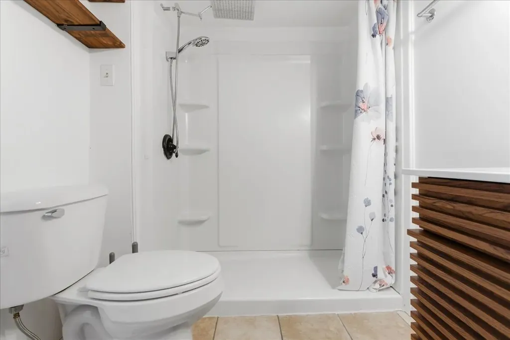 304 Hardscrabble Road Poland ME 04274