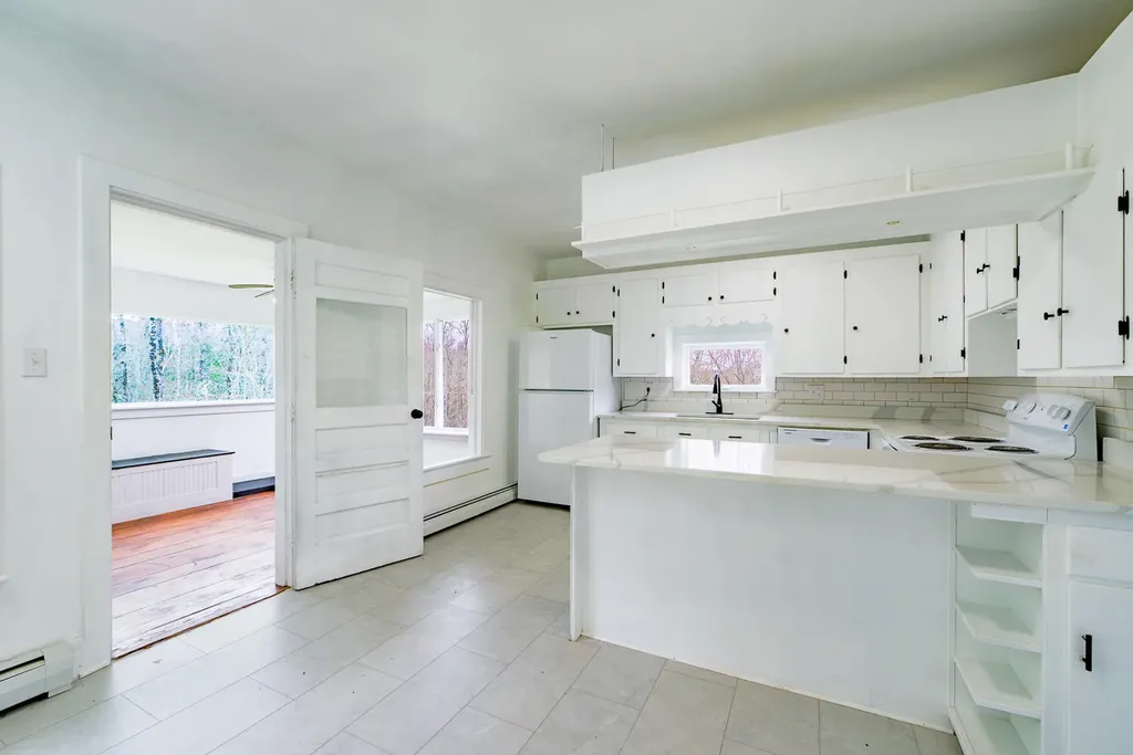 1216 Main Street Waldoboro ME 04572