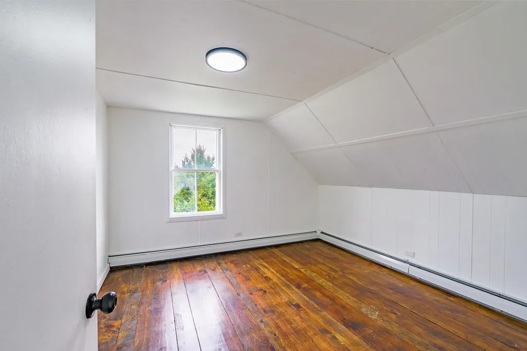1216 Main Street Waldoboro ME 04572