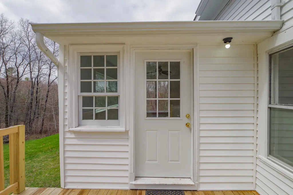 1216 Main Street Waldoboro ME 04572