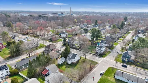 262 Bridge Street Westbrook ME 04092