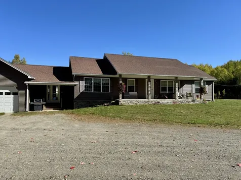45 Oakview Lane Enfield ME 04493