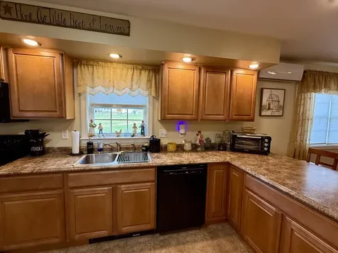 45 Oakview Lane Enfield ME 04493