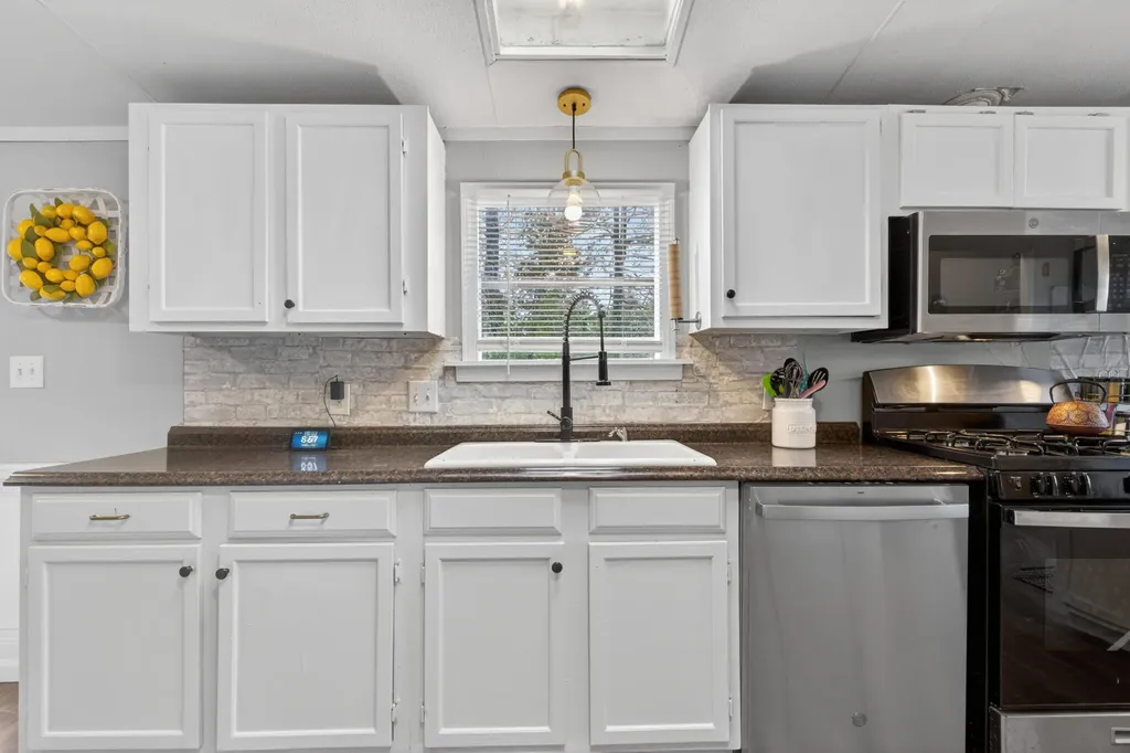 1 Williams Circle Brunswick ME 04011