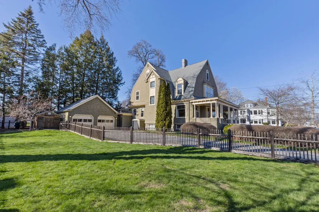 105 Noyes Street Portland ME 04103