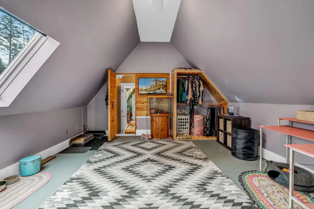 98 Hog Bay Road Franklin ME 04634