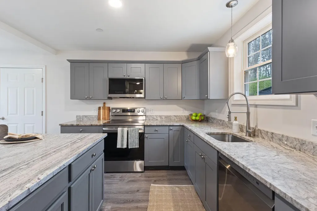 14 Granite Drive Sanford ME 04073