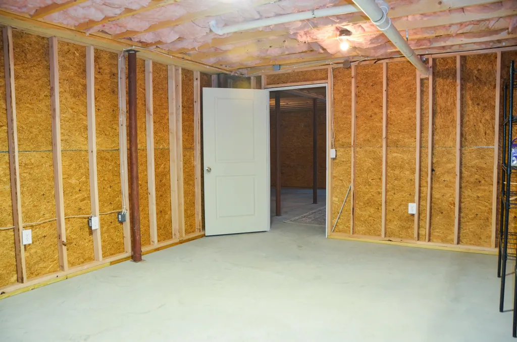 236 Strickland Ferry Road Wayne ME 04284