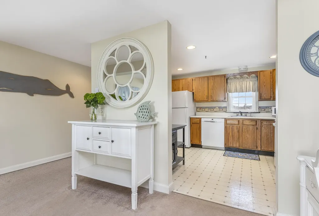 39 W Grand Avenue Old Orchard Beach ME 04064