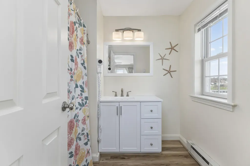 39 W Grand Avenue Old Orchard Beach ME 04064