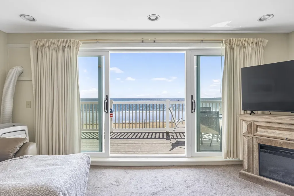 39 W Grand Avenue Old Orchard Beach ME 04064