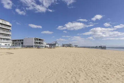 39 W Grand Avenue Old Orchard Beach ME 04064