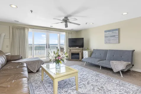 39 W Grand Avenue Old Orchard Beach ME 04064