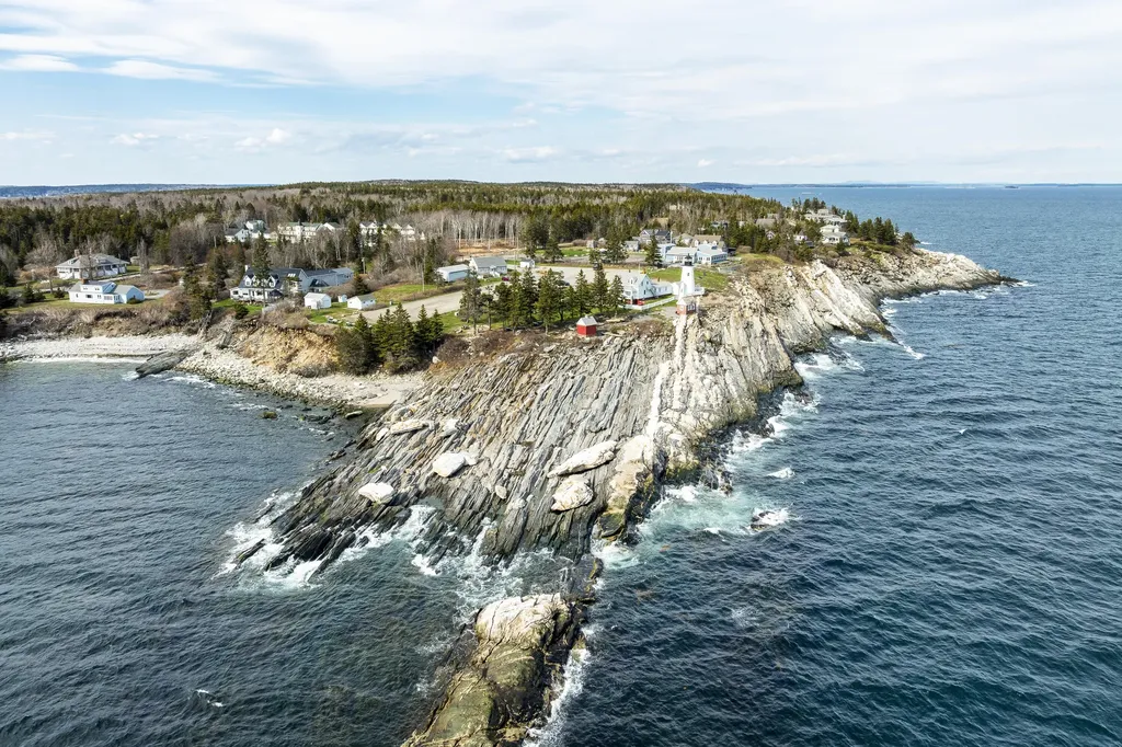 16 Monhegan View Terrace Bristol ME 04554