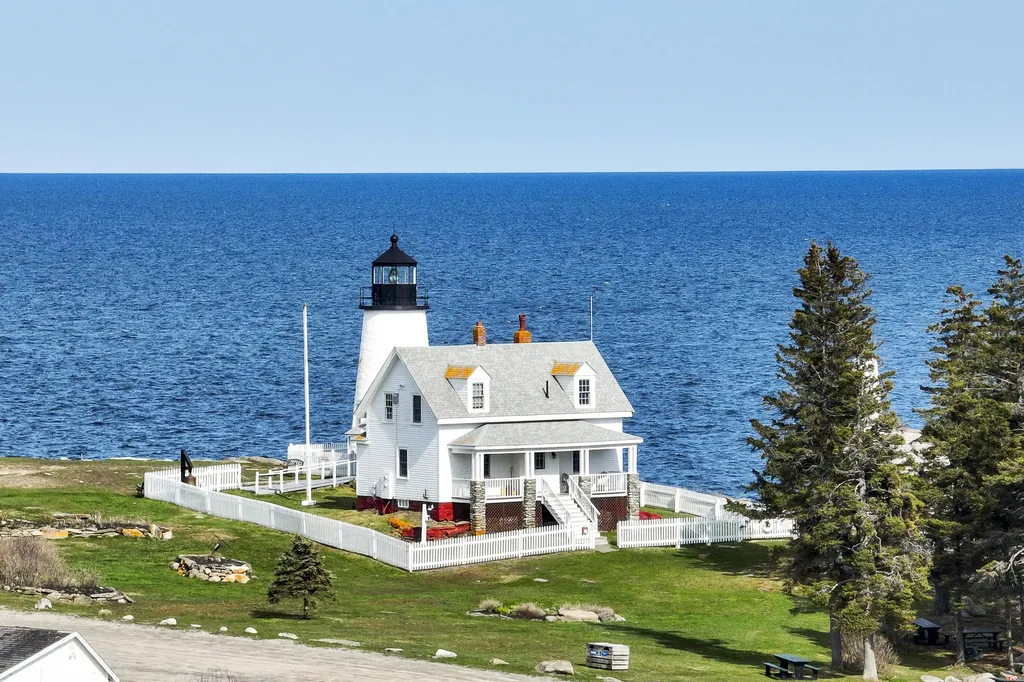 16 Monhegan View Terrace Bristol ME 04554