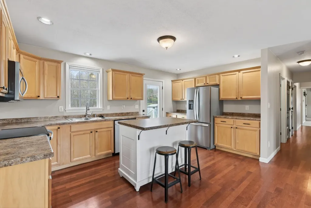 6 Lemay Avenue Lewiston ME 04240