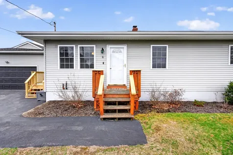6 Lemay Avenue Lewiston ME 04240