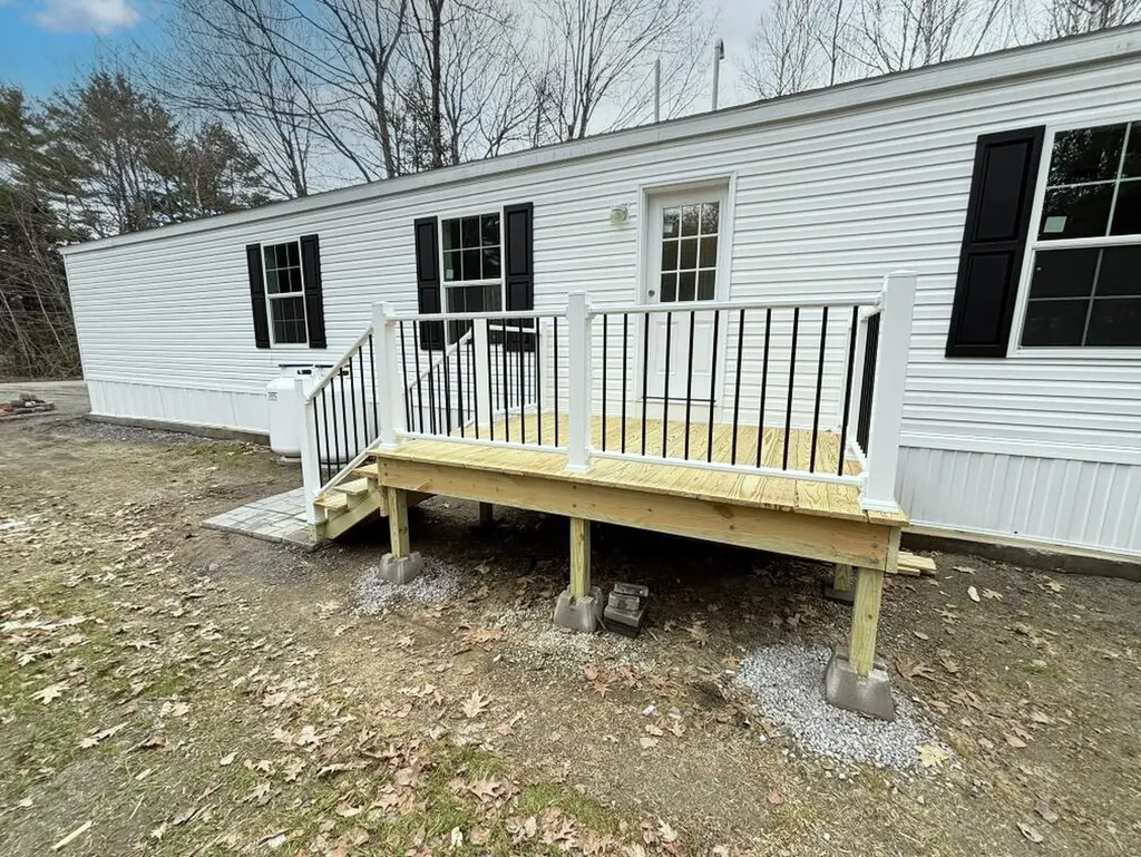 26 Round Stone Road Mount Vernon ME 04352