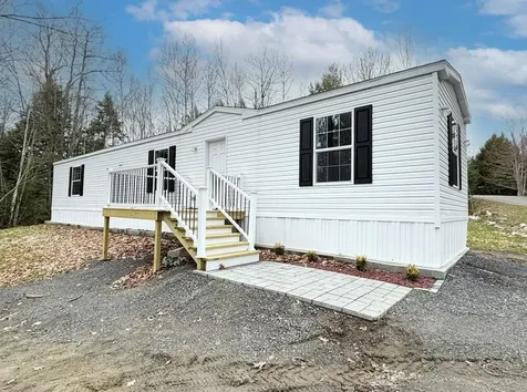 26 Round Stone Road Mount Vernon ME 04352