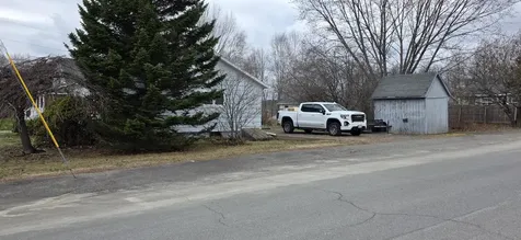 16 Western Avenue East Millinocket ME 04430